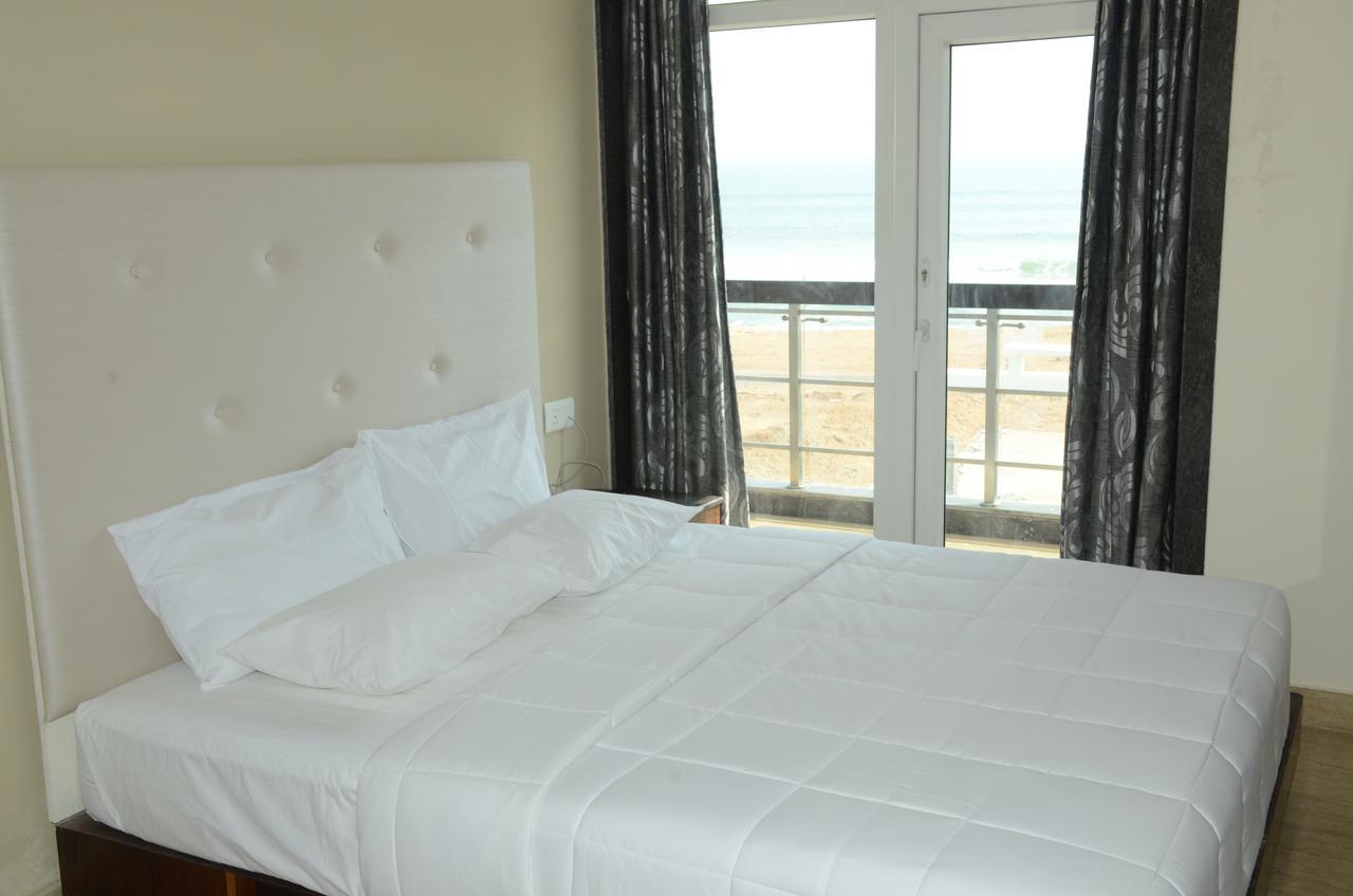 Blue Bay Resort 普里 外观 照片