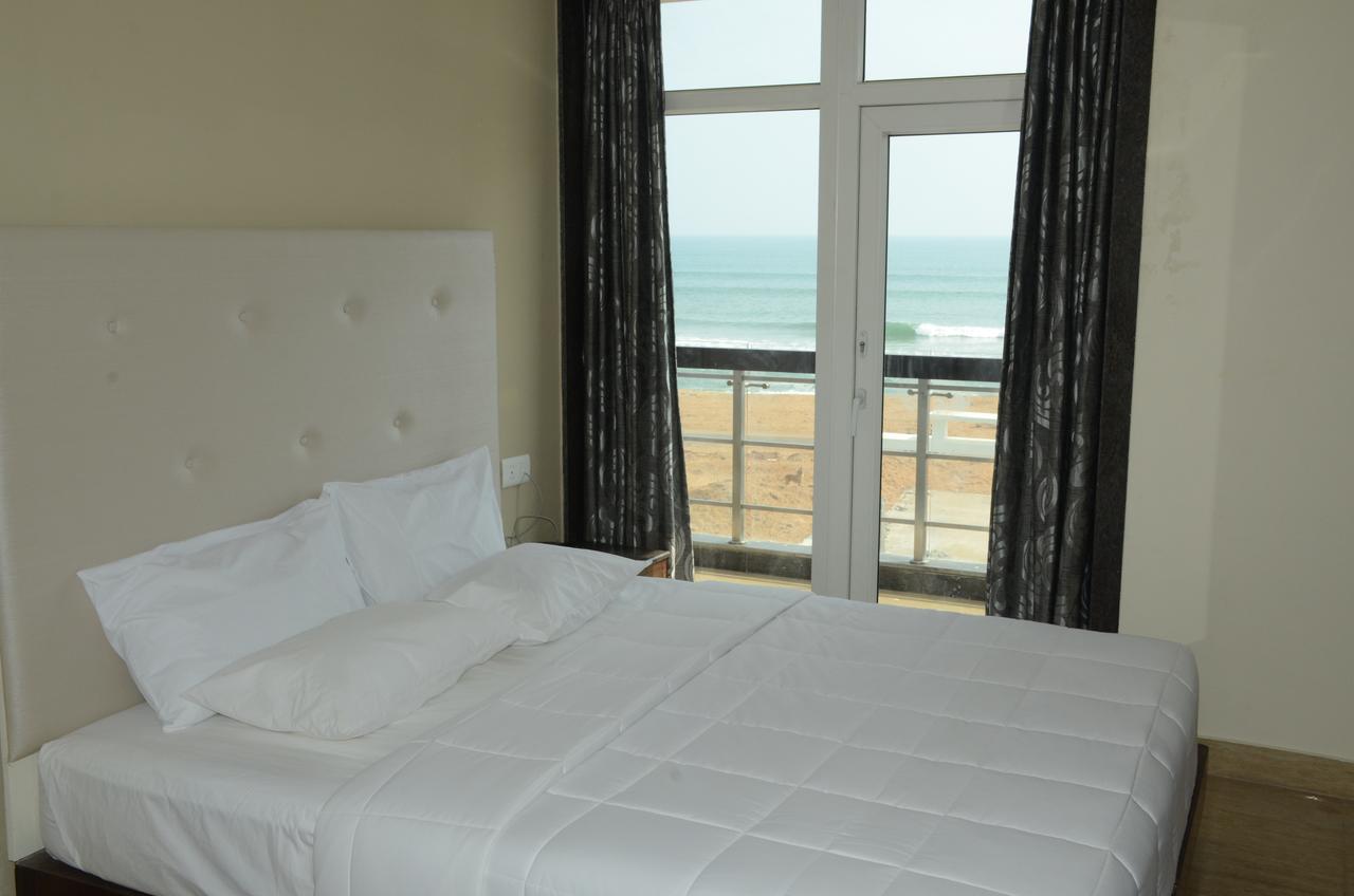 Blue Bay Resort 普里 外观 照片